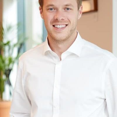 about-us-3-team-member-1